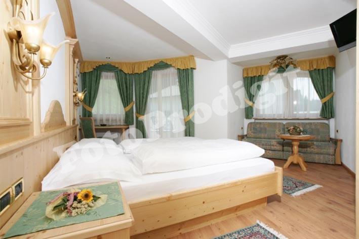 Hotel La Montanina Σέλβα ντι Βαλ Γκαρντένα Εξωτερικό φωτογραφία